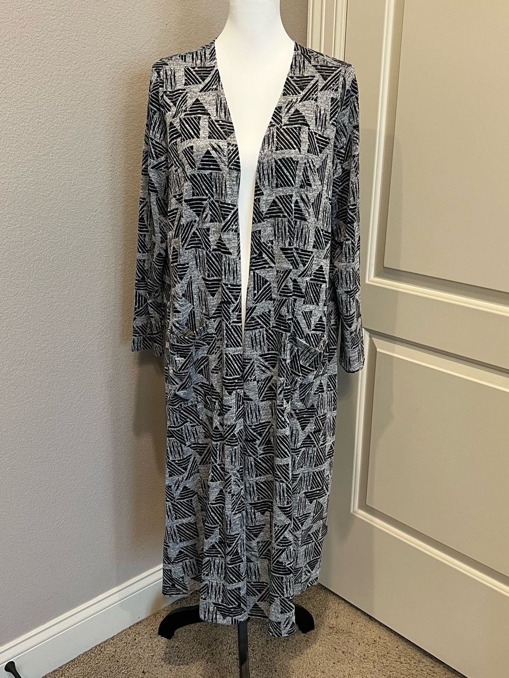 LuLaRoe Sarah - Gray with Black Geometric Detail